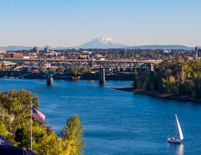 River's Edge Hotel Portland, Tapestry Collection by Hilton