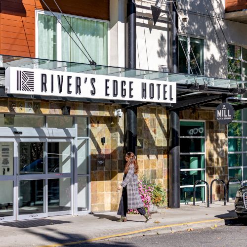 River's Edge Hotel Portland, Tapestry Collection by Hilton