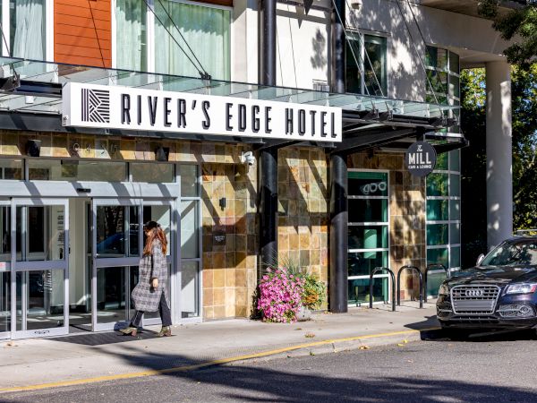River's Edge Hotel Portland, Tapestry Collection by Hilton
